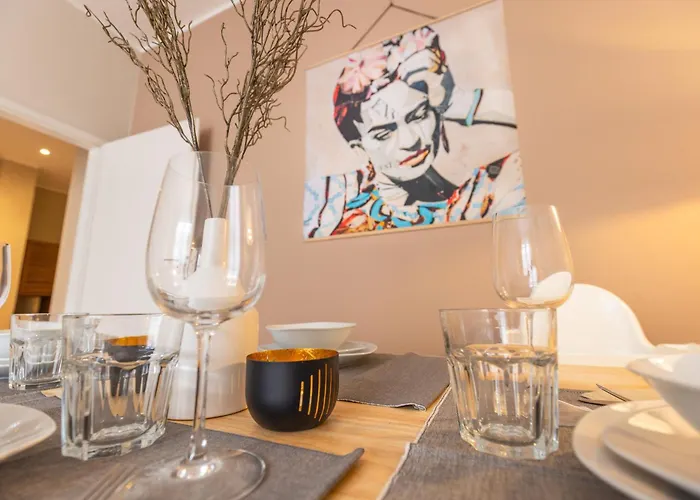 Herzraum Appartement,Kostenfreier Parkplatz,Innenstadt Babybett,Familie U Buisness,Gratis Kaffee Und Tee